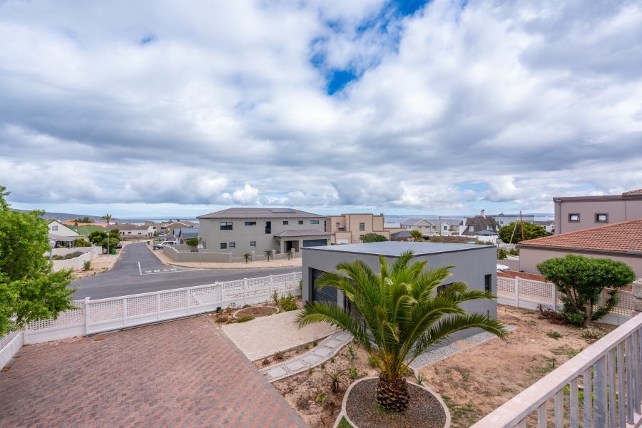 4 Bedroom Property for Sale in Myburgh Park Western Cape